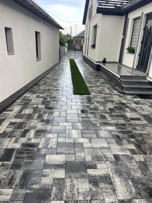 Професійне викладання бруківки в місті Ужгород