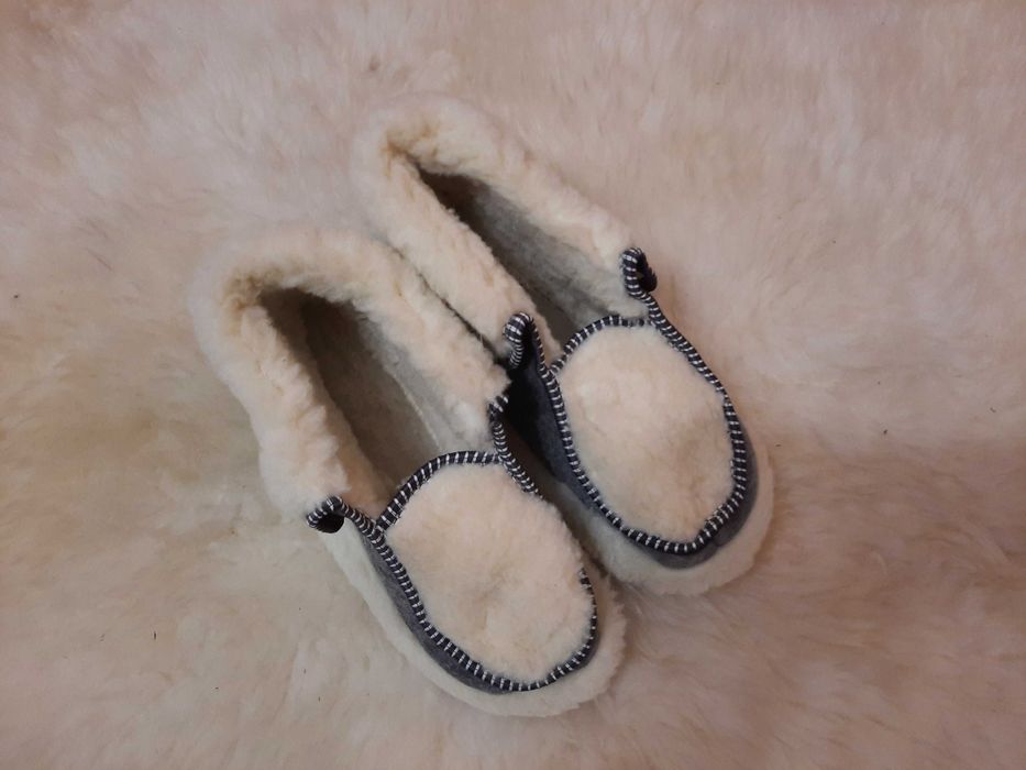 Чоловічі та жіночі кімнатні чуні-калоші з овчиною, (гумова підошва)