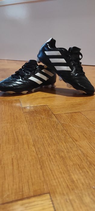 Obuwie sportowe. Buty dla dzieci, piłkarskie