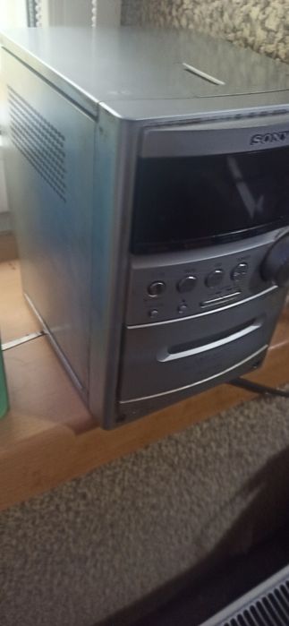 Zestaw Mała wieża stero SONY plus kolumny drewnianne PRL