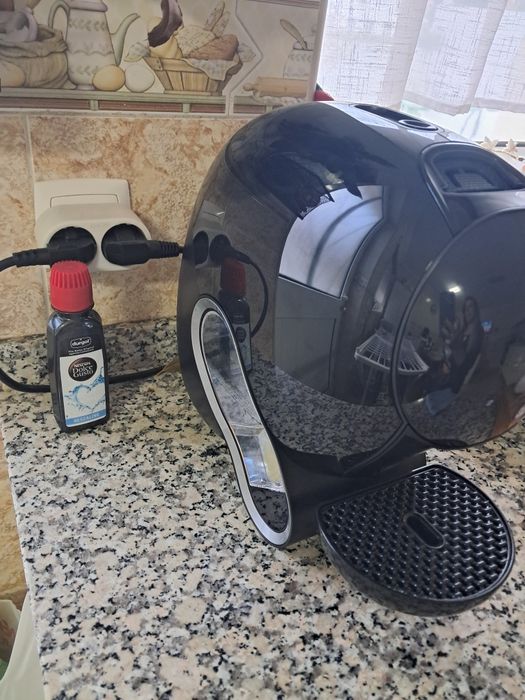 Maquina de Café Dolce Gusto Neo