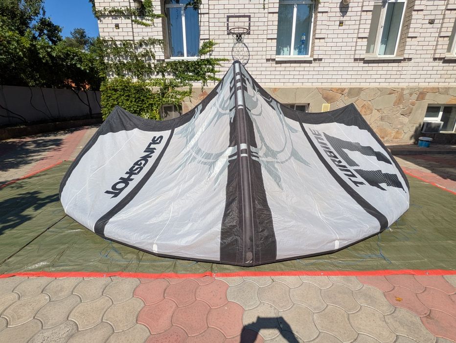 Кайт.в отличном состоянии 12,16,17,19.