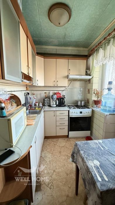 Продаж квартири 3к Мілютенка, 30/12 м.Лісова Київ