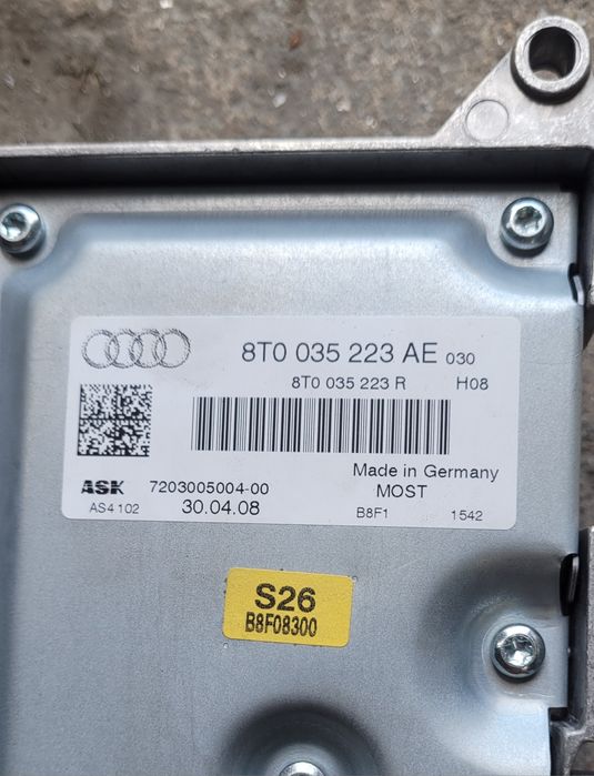 Amplificador de som Audi A4 B8