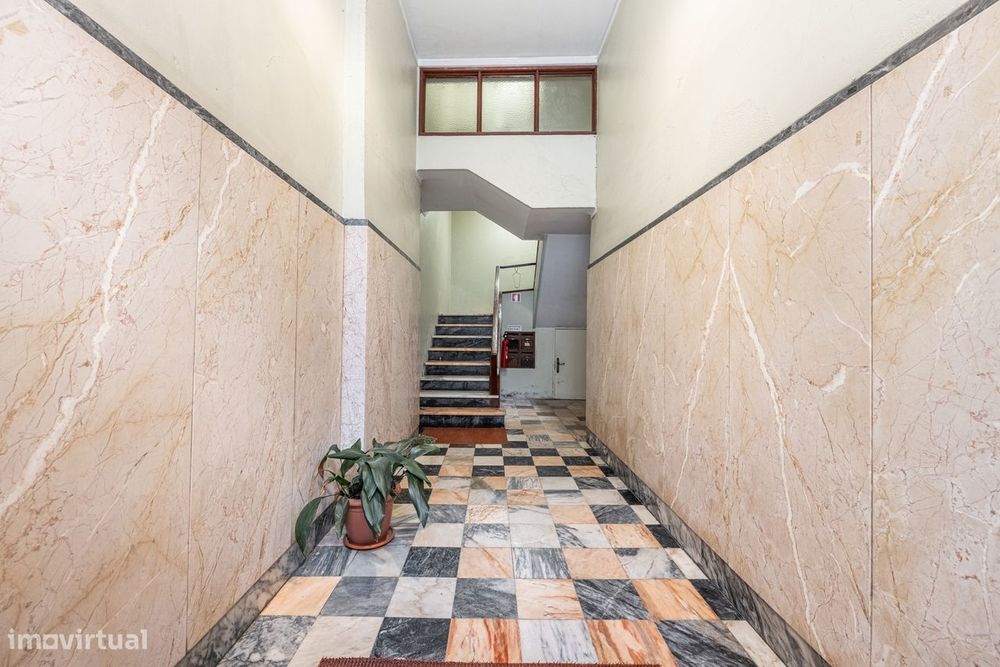 Apartamento T3 Renovado em Braga – Localização Premium com Terraço