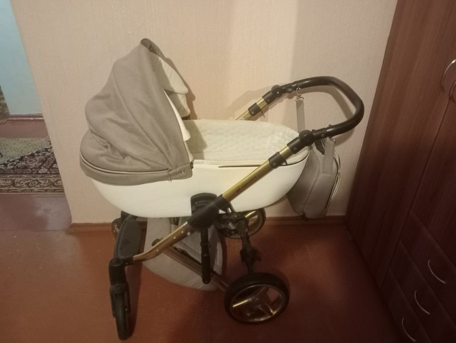Продажа дитячої коляски