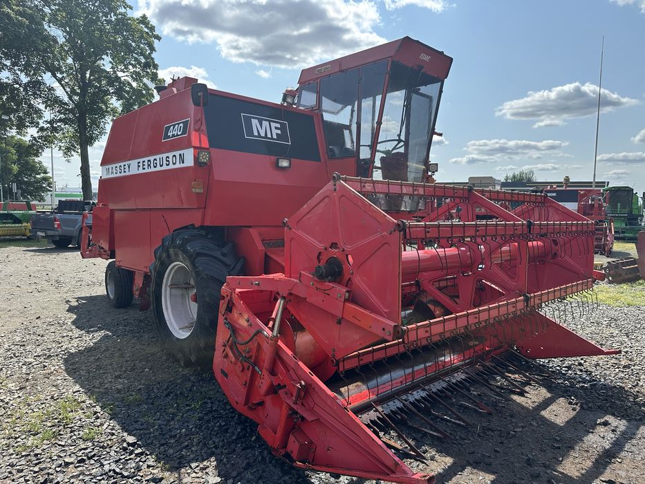 Зернозбиральний комбайн Massey Ferguson 440. 2 шт.