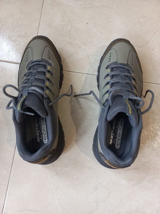 Skechers 
Sapatilhas Homem
Tamanho 46
Novas