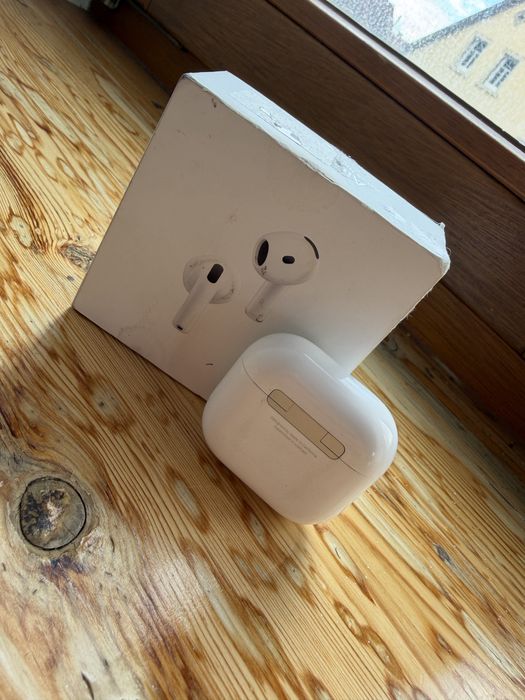AirPods 4 ANC Apple