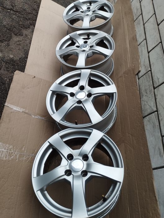 R15 4 100 диски Renault /Germany.