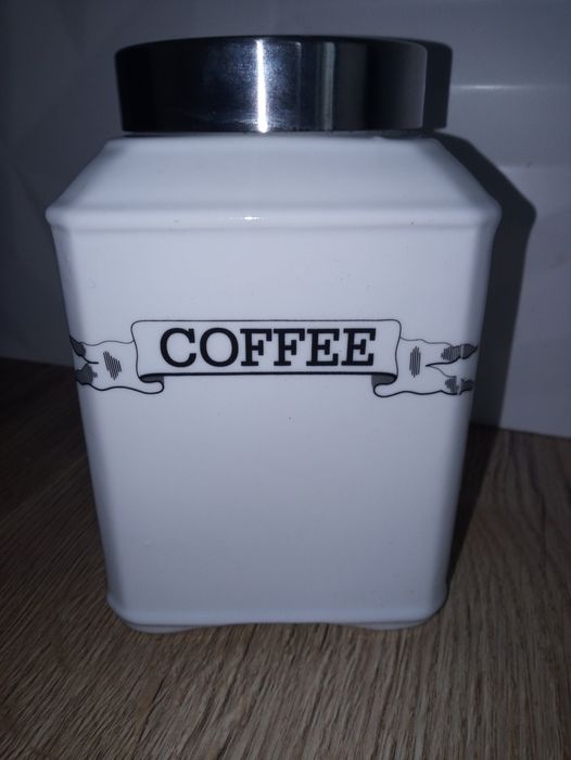 Pojemniki kuchenne plastikowe oraz ceramiczny