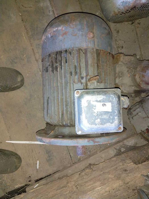 Електродвигуни  типу  АИММ та 2ПН 100L (1,1/1500-4300)