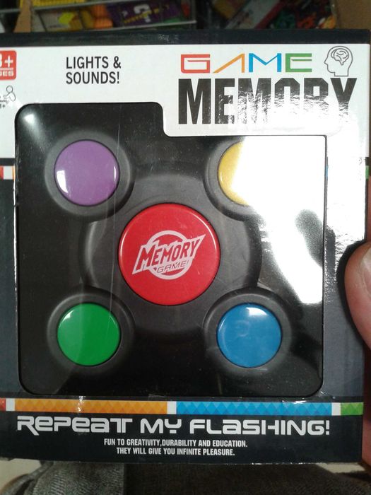 Gra logiczna Game Memory ćwiczy pamięć rozwija umysł spostrzegawczość