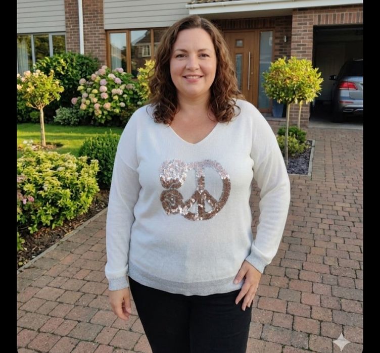 Sweterek damski lub młodzieżowy