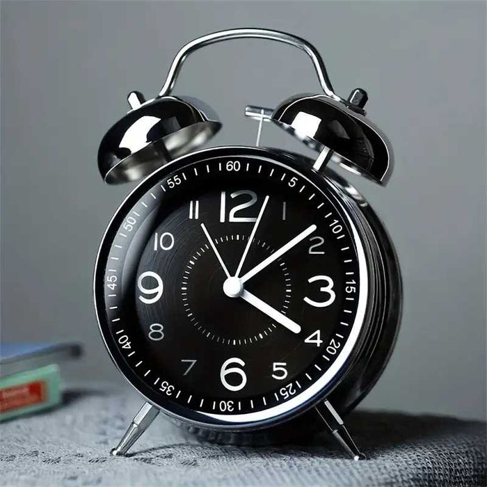 Будильник Годинник