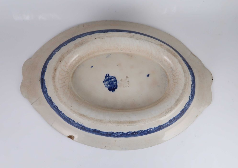 Prato coberto sem tampa Fabrica Sacavém 1885