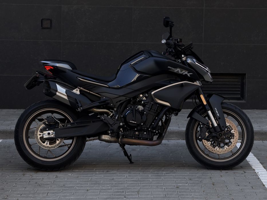 CFMOTO 800 NK - Como Nova!
