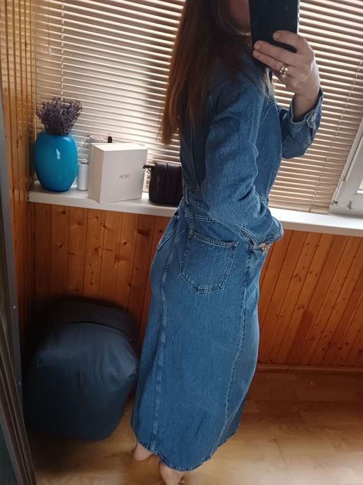 Облегающее джинсовое платье Squalo миди синее трендовое платье