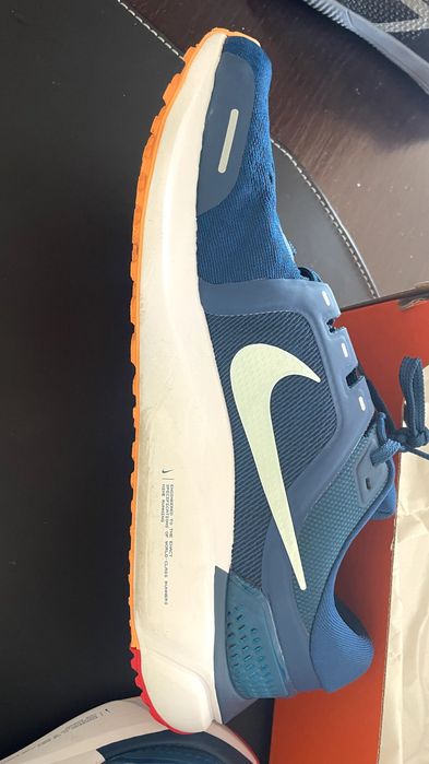 Sapatilhas de Running Air Zoom Vomero 16