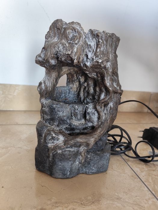 Fonte de água decorativa