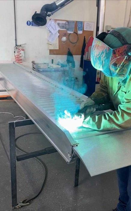 Najazdy aluminiowe do minikoparki 3m/2500kg