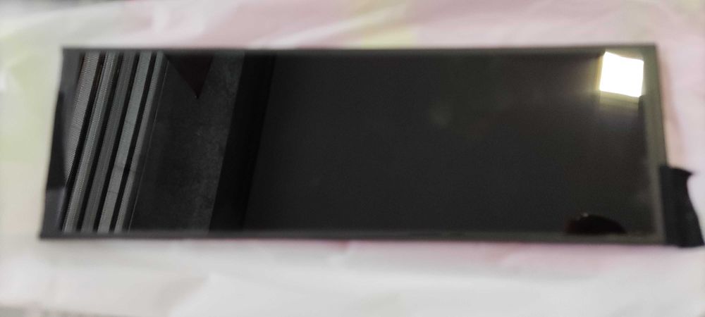 Ecrã / Touch de 7,84 polegadas com LCD resol. 1280x400