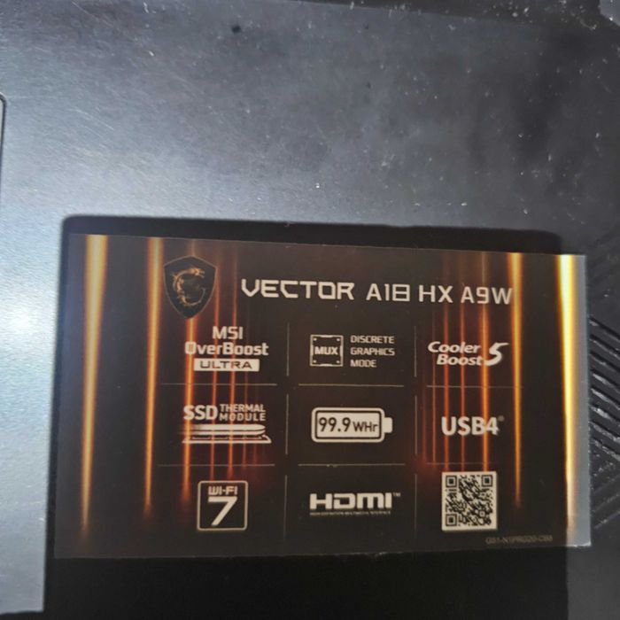 Laptop gaminowy MSI Vector A18