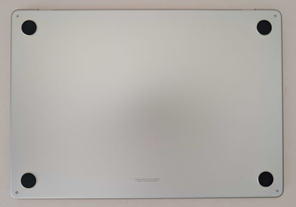 Laptop MacBook Air 15 M3 2024 /15.3 /M3 /8GB /256GB /MacOs Tachoe 26.0