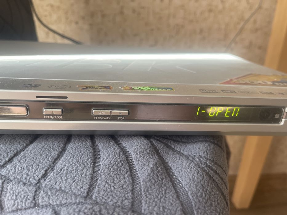 DVD    проигрыватель ВВК