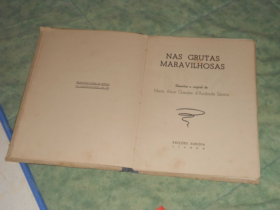 Livros antigos e modernos juvenis criança infantil