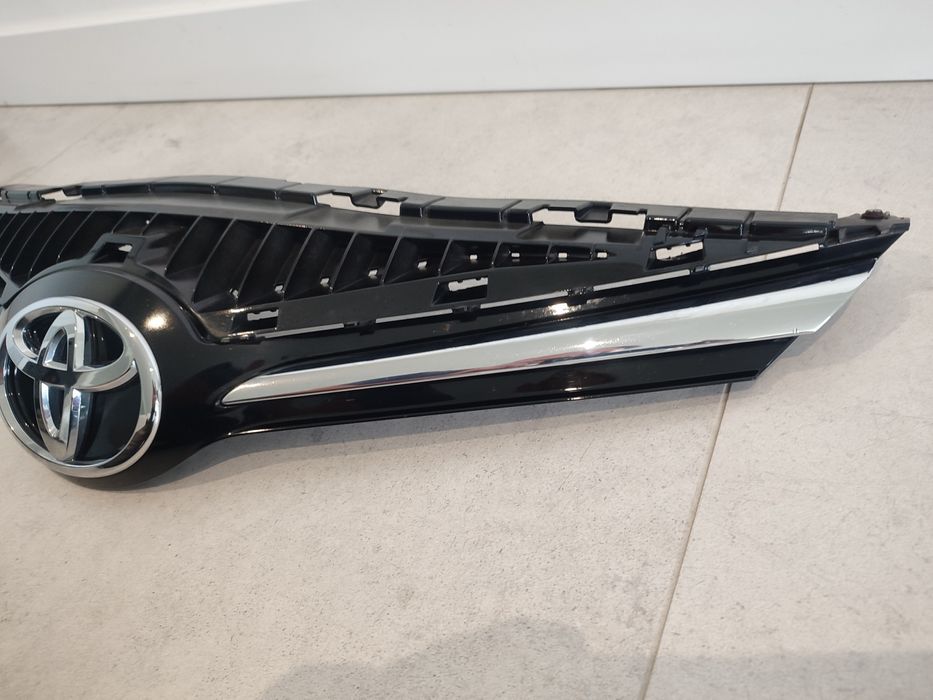 Grill Atrapa Toyota Avensis T27 Lift 15r+Oryginał