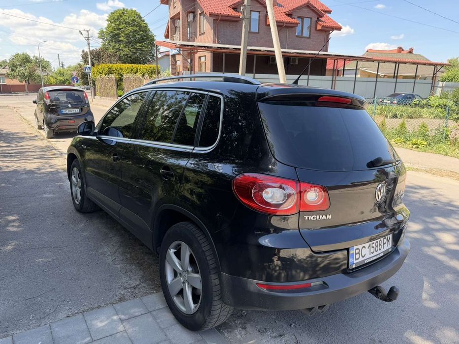 Volkswagen Tiguan 2010 рік.4×4.Обмін на Lexus gx.lx.Prado.