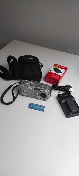 Aparat cyfrowy Sony DSC-P10 5.0 mpx