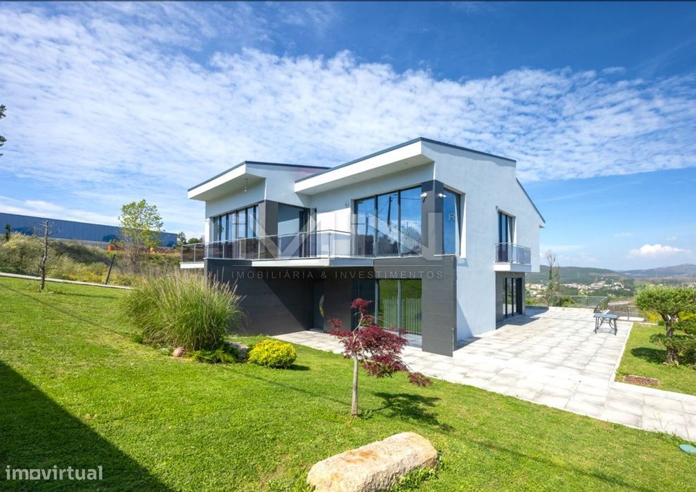 Moradia de sonho \ Piscina \ Jacuzzi \ 5 suites \ 3270m2