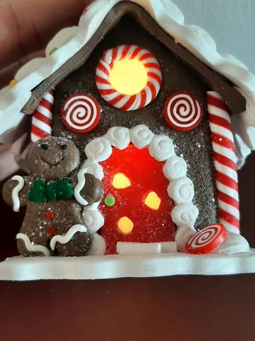 Casinha de gengibre chocolate com Led