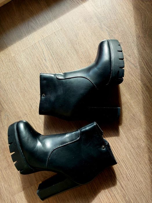 Śliczne buty botki :) Mega! R. 39/40. Polecam !