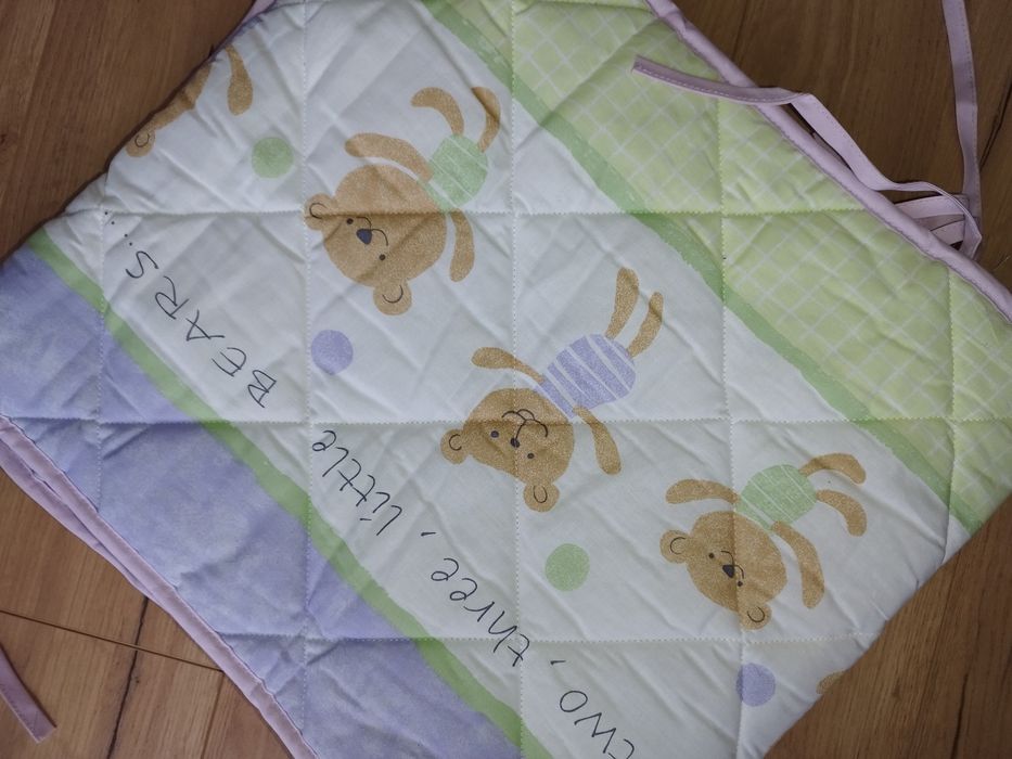 Ochraniacz do łóżeczka + mata