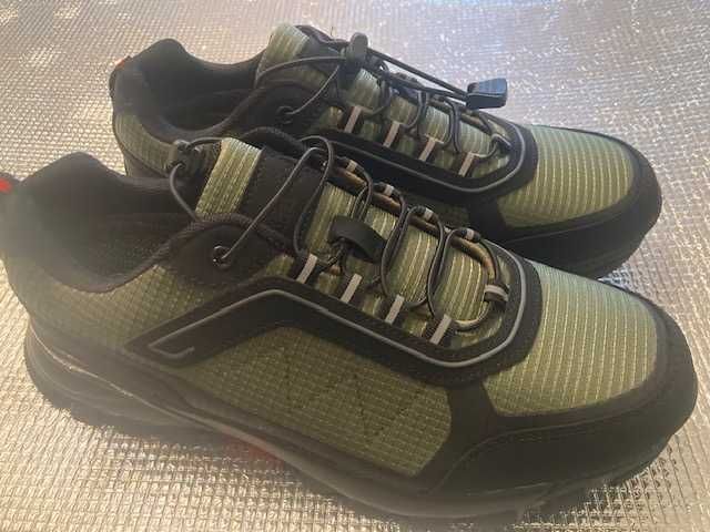 кроссовки термо      41 -42  размера