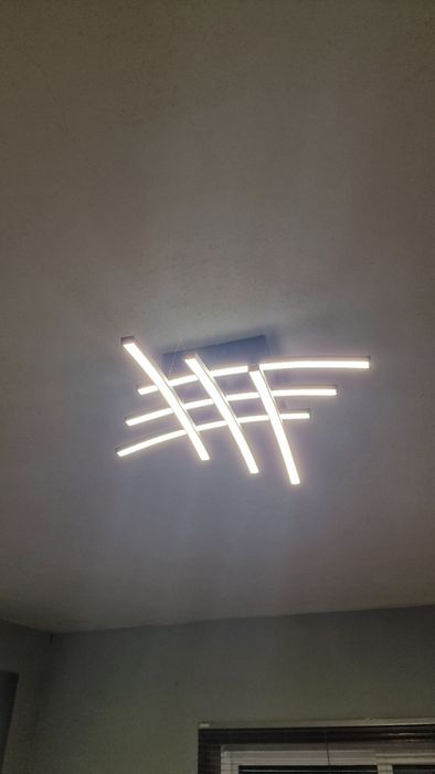 Candeeiro de teto LED