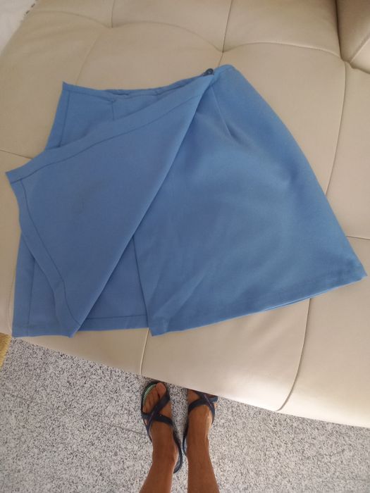 Mini saia ( 36) impecável. Da ZARA