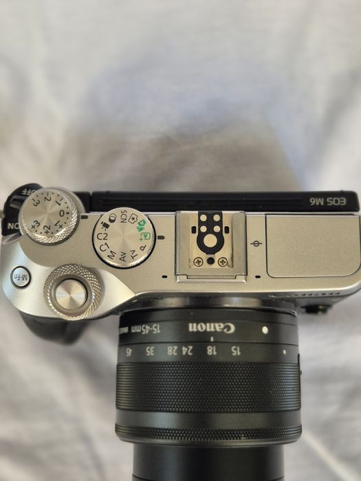 Canon eos-m 6 + lente 15-45