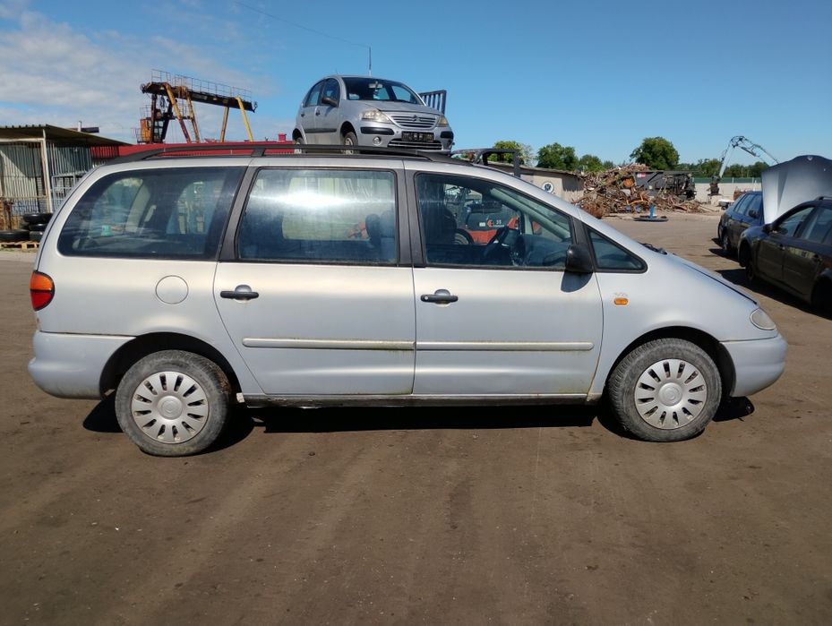 VW Sharan 1997r.2.0 Pb - na części.