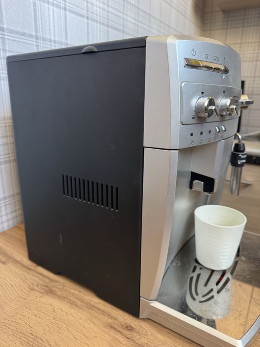 Ekspres do kawy DeLonghi ESAM 03.120.S