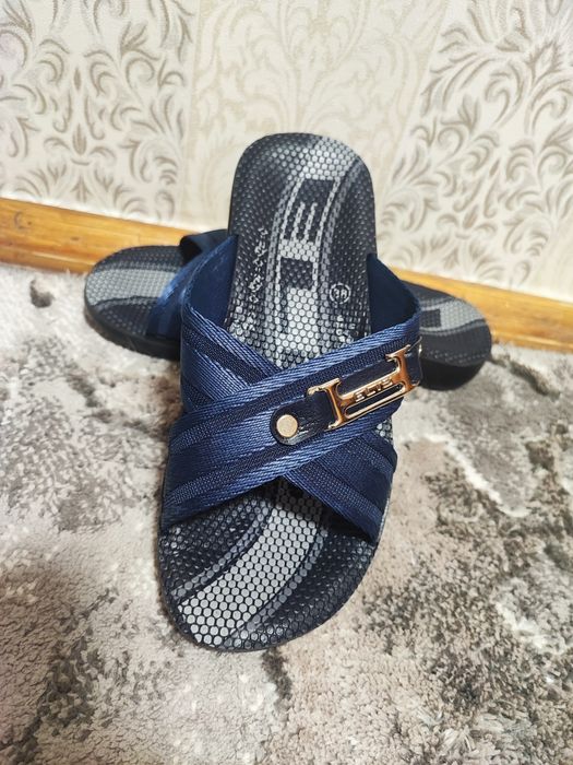 Продаю нові шльопанці р 38