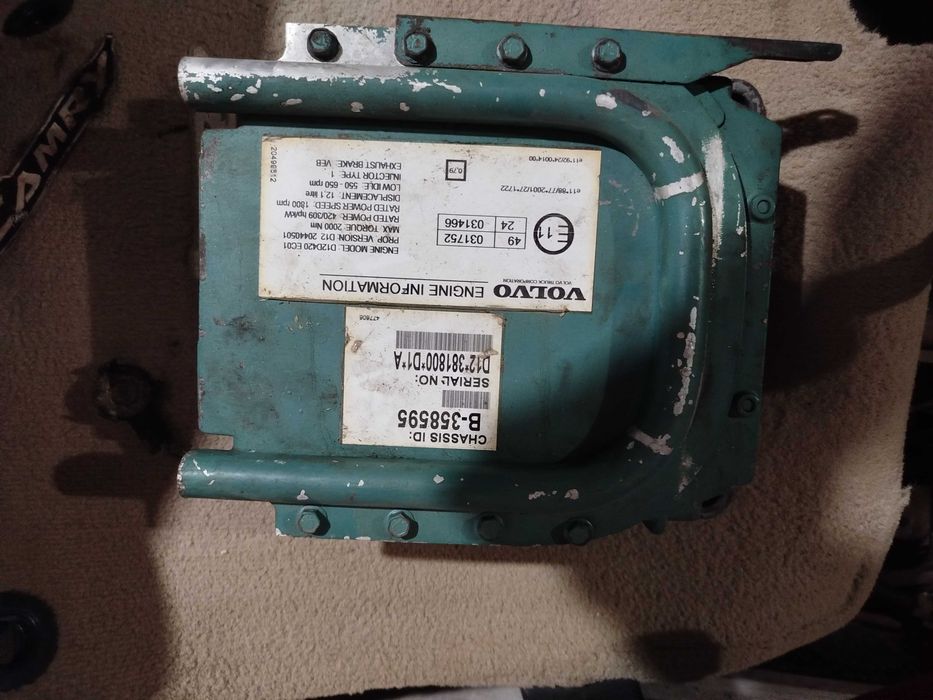 Комп'ютер блок управління мотором volvo B-358595 D12*381800*D1*A