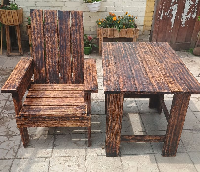 Продам крісло та стіл з дуба