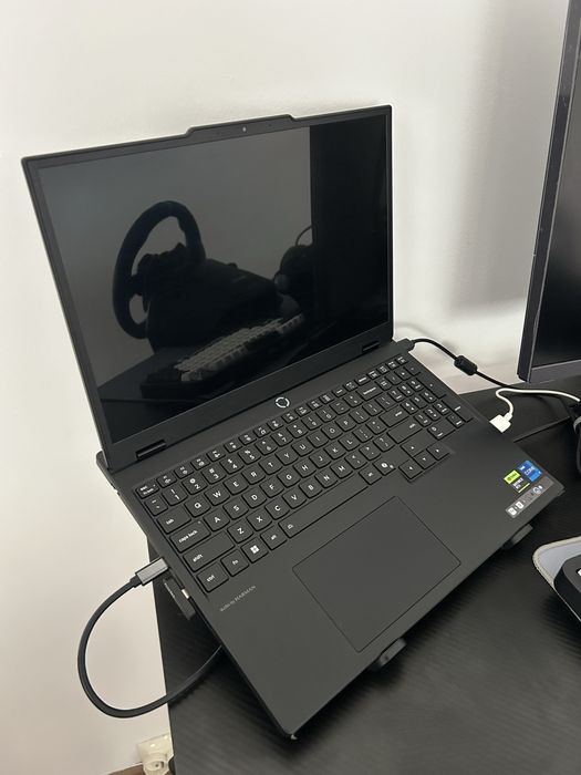 Lenovo Legion 5 RTX5060/i7 13650HX/16GB/512/Win11