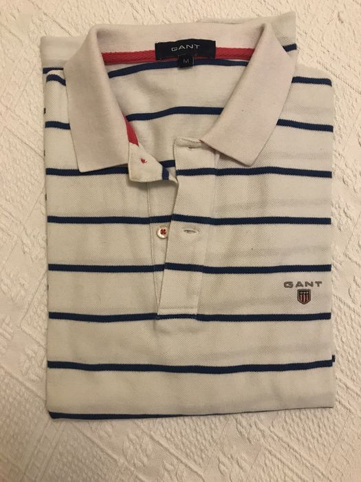 Polo Gant branco com riscas azuis