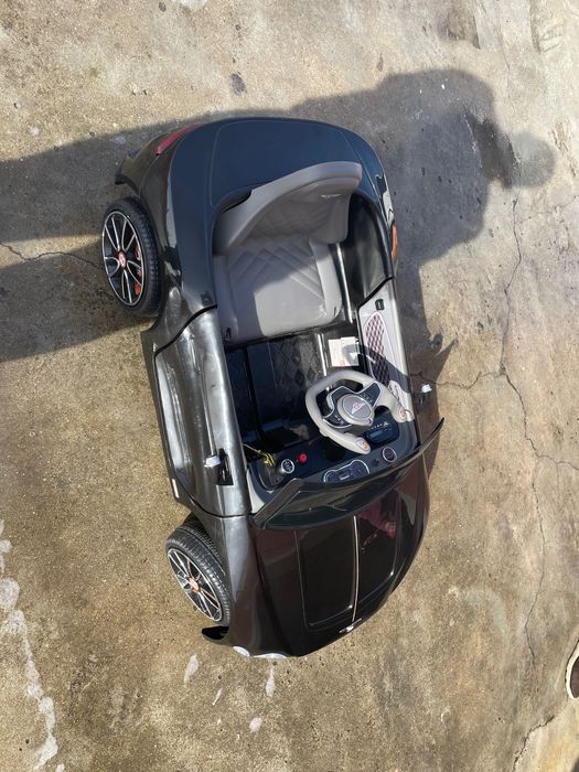 Carrinho elétrico criança