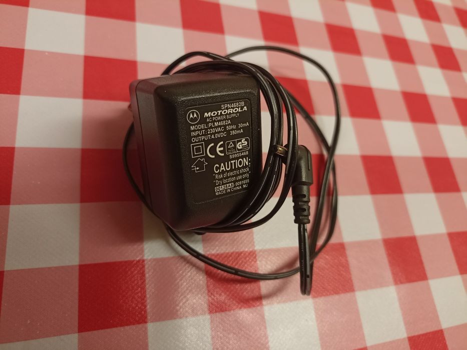 Original Motorola Charger SPN4682B / PLM4682A, 4.0 VDC, 350 mA64751956990082121